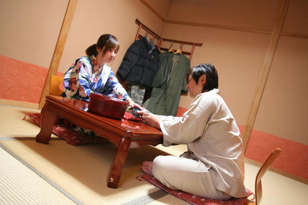 Ban-Ya Hot Spring Inn Yufu Eksteriør billede