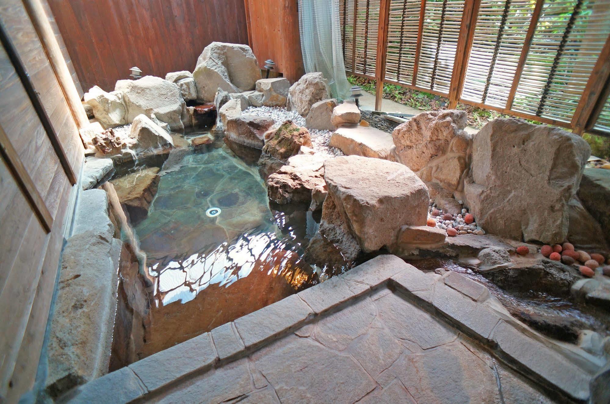 Ban-Ya Hot Spring Inn Yufu Eksteriør billede