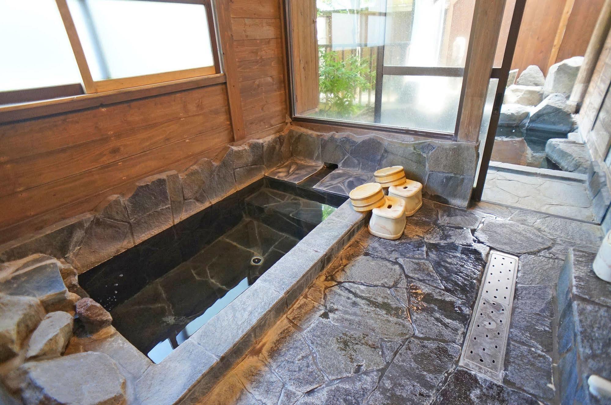 Ban-Ya Hot Spring Inn Yufu Eksteriør billede