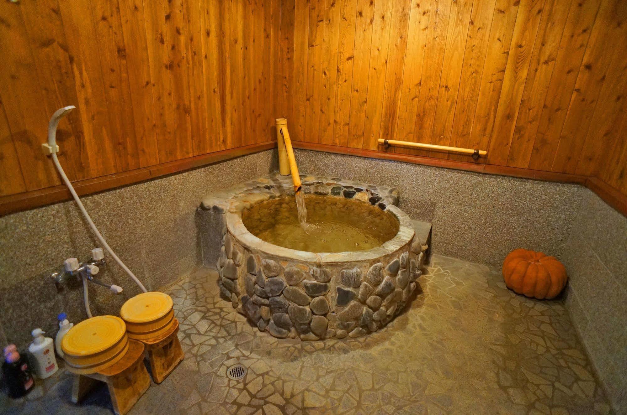Ban-Ya Hot Spring Inn Yufu Eksteriør billede