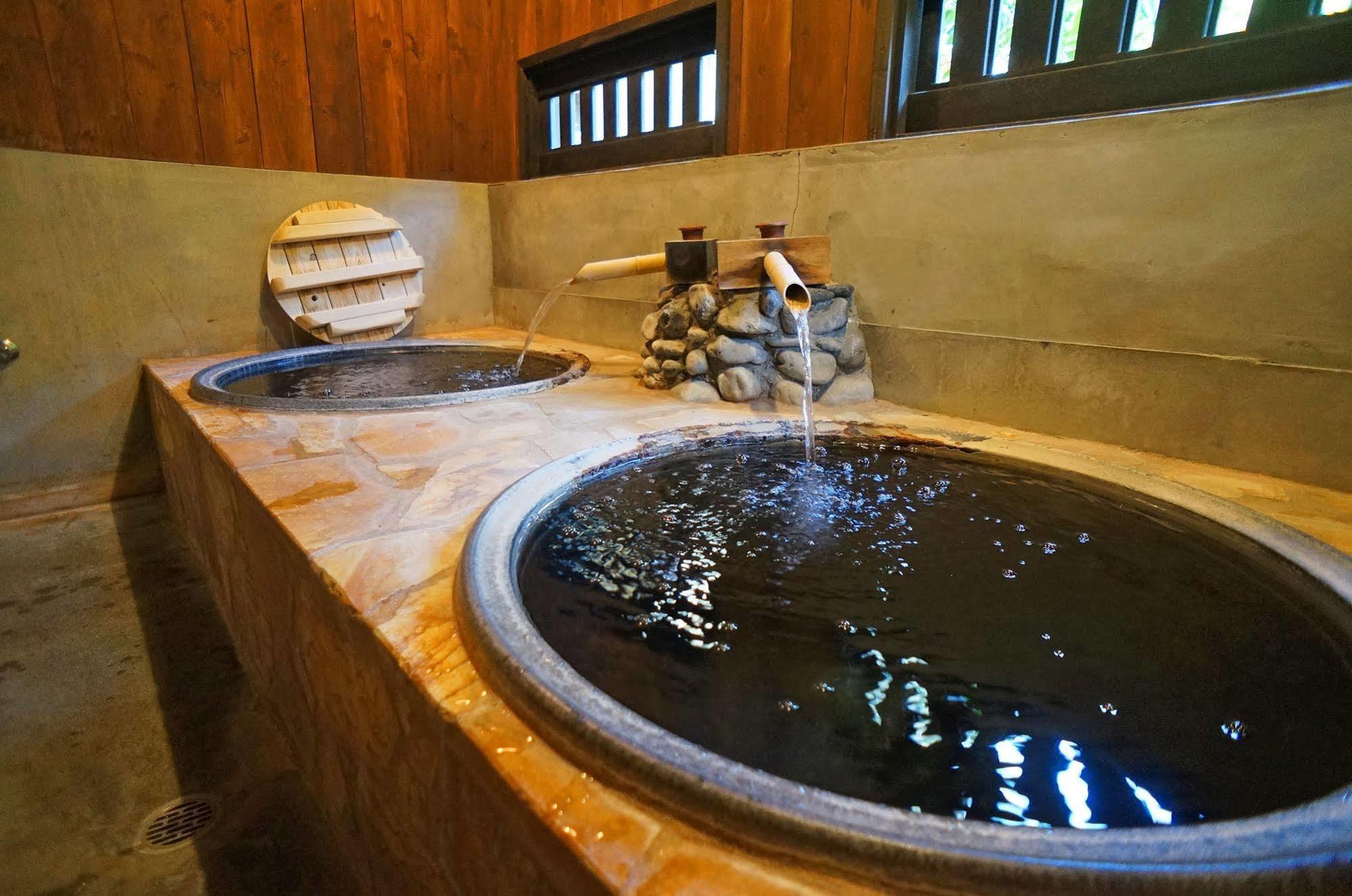 Ban-Ya Hot Spring Inn Yufu Eksteriør billede