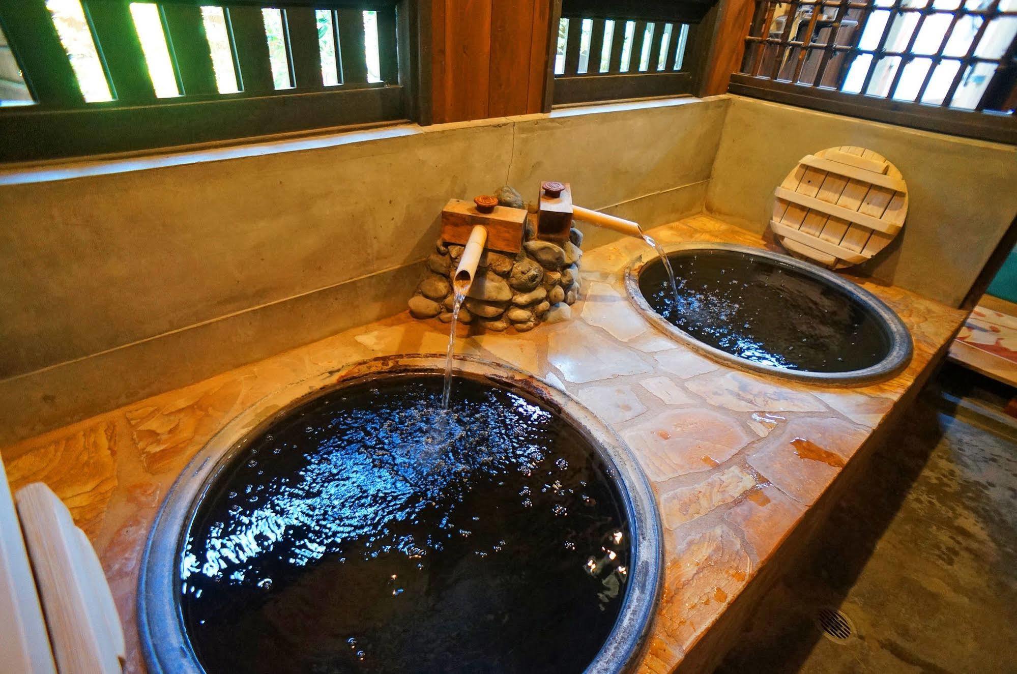 Ban-Ya Hot Spring Inn Yufu Eksteriør billede